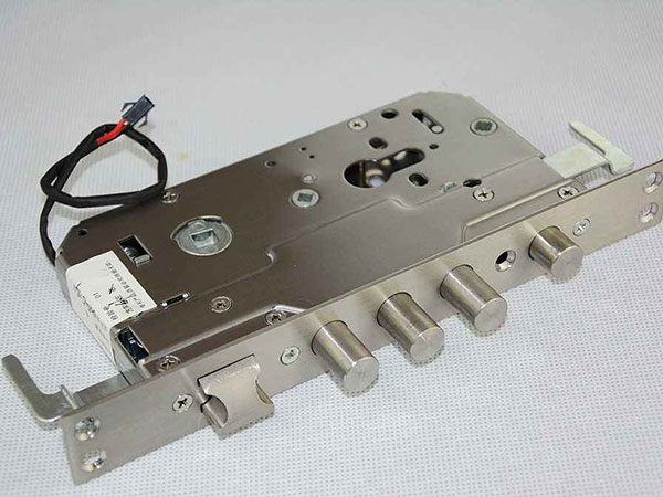 新兴24小时上门开锁公司