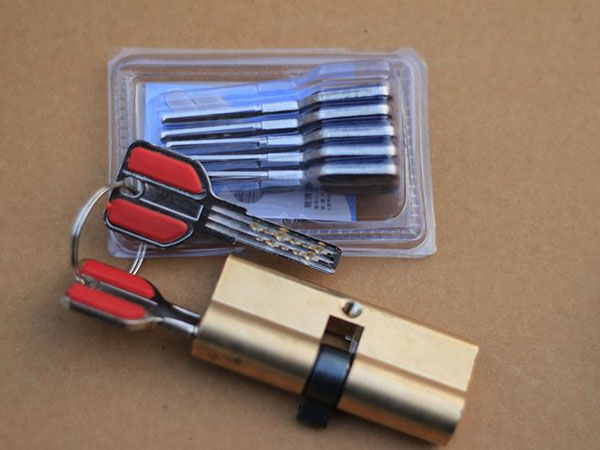 新兴24小时上门开锁公司